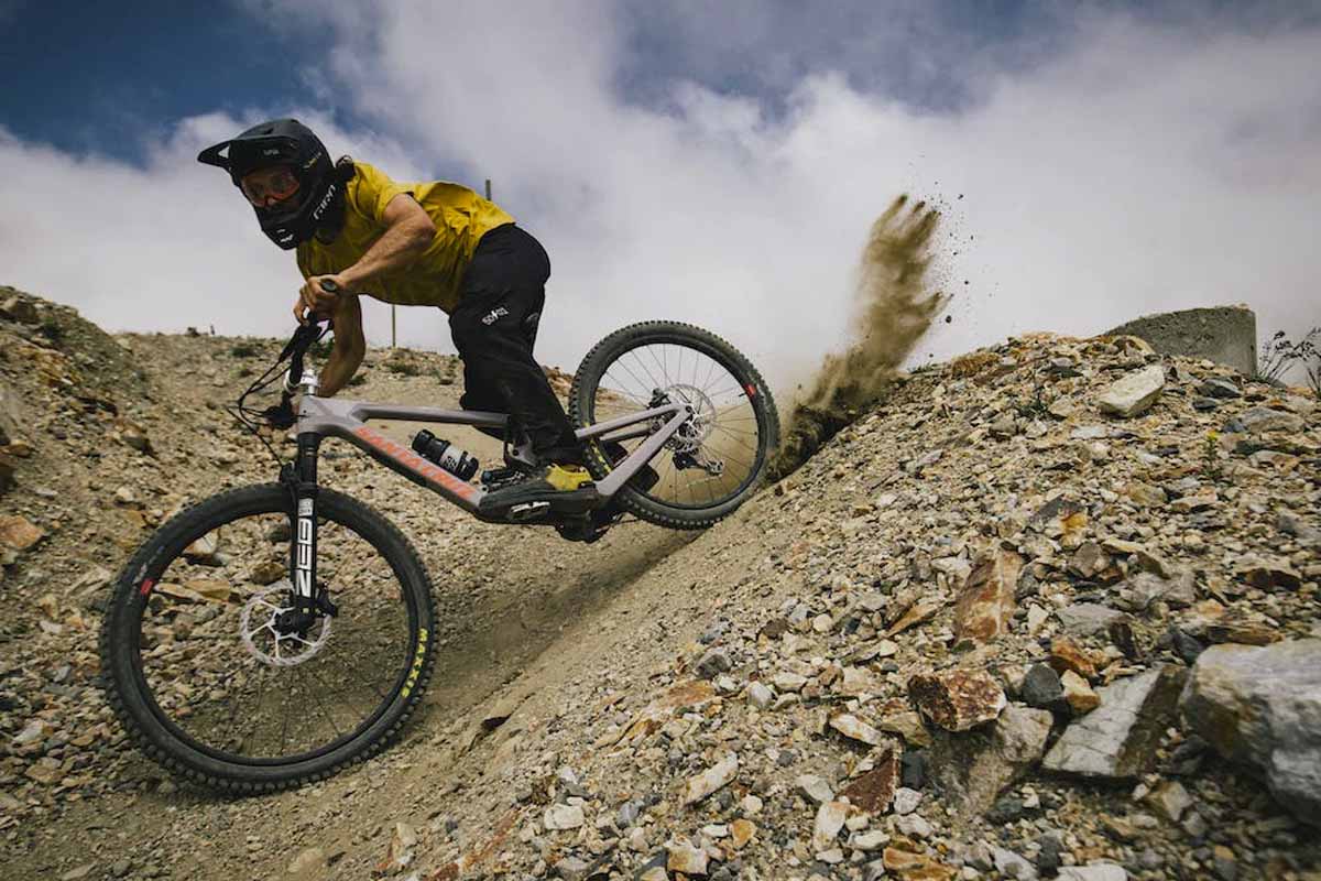 Santa Cruz Nomad 6 Mullet Bike