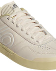 Zapatos planos Five Ten Sleuth DLX para mujer, color blanco maravilla/blanco FTWR/beige arena, talla 8