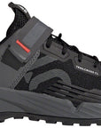 Zapatillas de trailcross de montaña Five Ten para mujer, color negro/gris tres/rojo, talla 8.5