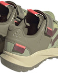 Zapatillas de trailcross de montaña Five Ten para mujer (lima mágica, carmesí tranquilo y verde órbita, talla 7.5)