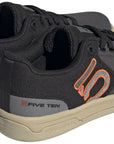 Zapatillas de lona Five Ten Freerider Pro para mujer, color gris seis/gris cuatro/naranja impacto 9.5