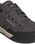 Zapatillas de lona Five Ten Freerider Pro para hombre, color carbón/carbón/avena 7