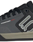 Zapatillas planas Five Ten Freerider Pro para hombre, color gris seis/plata guijarro/negro núcleo 9