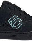 Zapatillas planas Five Ten Freerider para mujer, color negro básico/menta ácida/negro básico 10.5