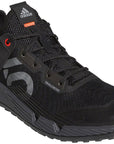Zapatillas planas Five Ten Trailcross LT para hombre, color negro básico, gris dos y rojo solar 10.5