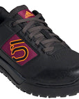 Zapatillas planas Five Ten Impact Pro para mujer en negro intenso, naranja señal y baya potente 8.5