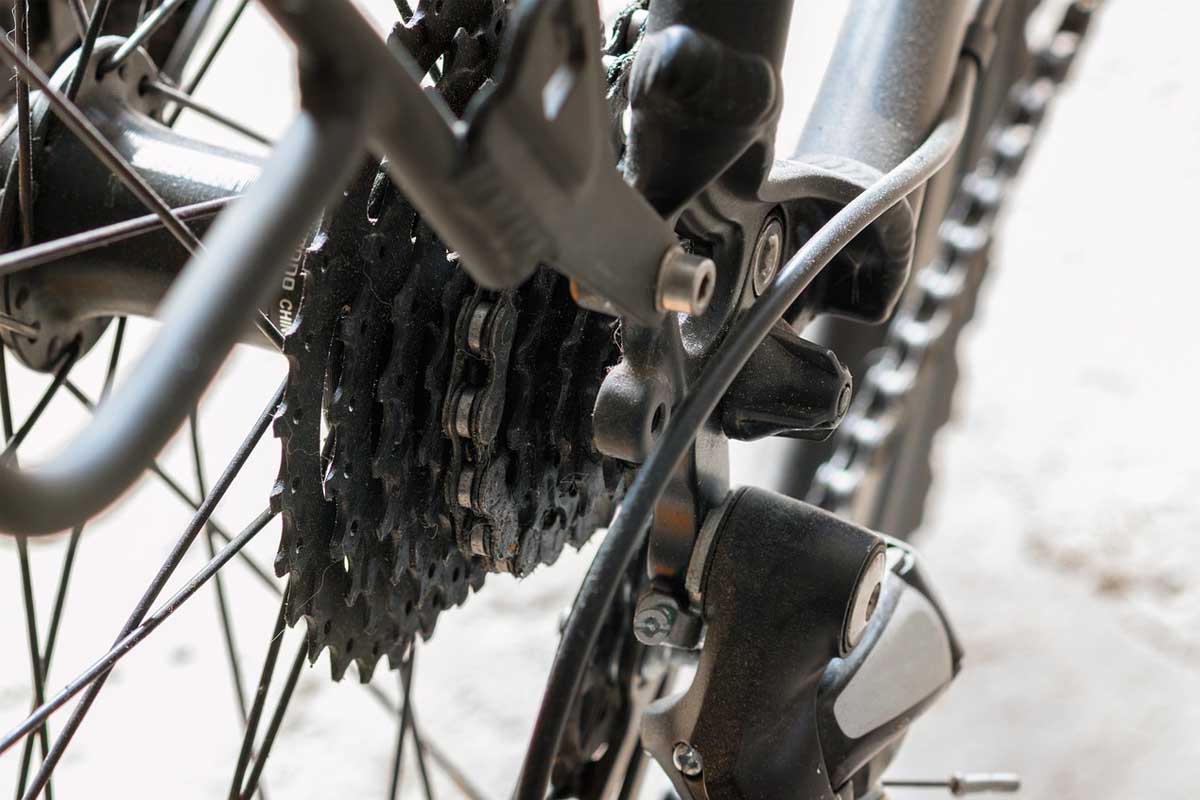 How to Clean Your Bike Drivetrain