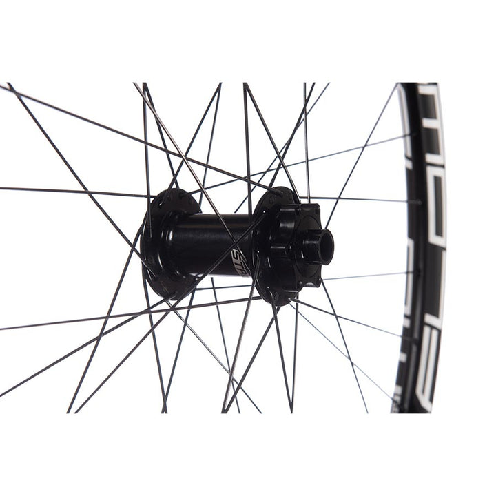 Stans No Tubes Flow EX3 Wheel Front 29 / 622 Holes: 32 20mm TA 110mm Boost Disc IS 6-bolt