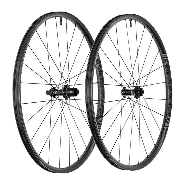 Rueda delantera y trasera Industry Nine Solix SL UL250c CX 700C / 622 Orificios: F: 24 R: 24 F: 12 mm R: 12 mm F: 100 R: 142 Disco Center Lock Shimano Road 11 Set