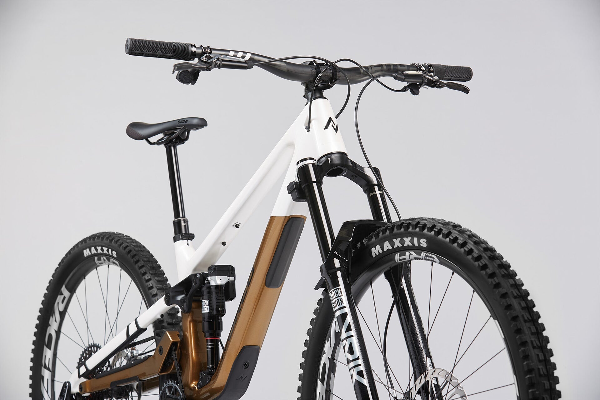 160mm / 150mm Travel