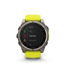 Reloj Garmin Fenix ​​8 Solar Sapphire de 51 mm. Color del reloj: Titanio. Correa: Amarillo Amp/Grafito - Silicona.