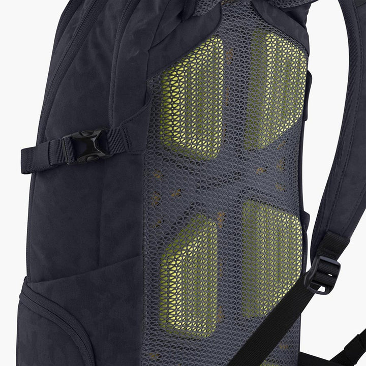 Mochila EVOC Stage Capture 16 de 16 l, color negro