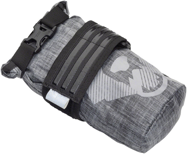 Bolsa enrollable Wolf Tooth B-RAD TekLite - 0,6 l, color negro