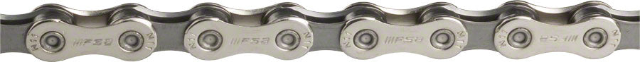 Cadena Full Speed ​​Ahead Team Issue - 11 velocidades, 117 eslabones, color plata