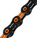 Cadena KMC DLC 11 - 11 velocidades, 118 eslabones, color negro/naranja
