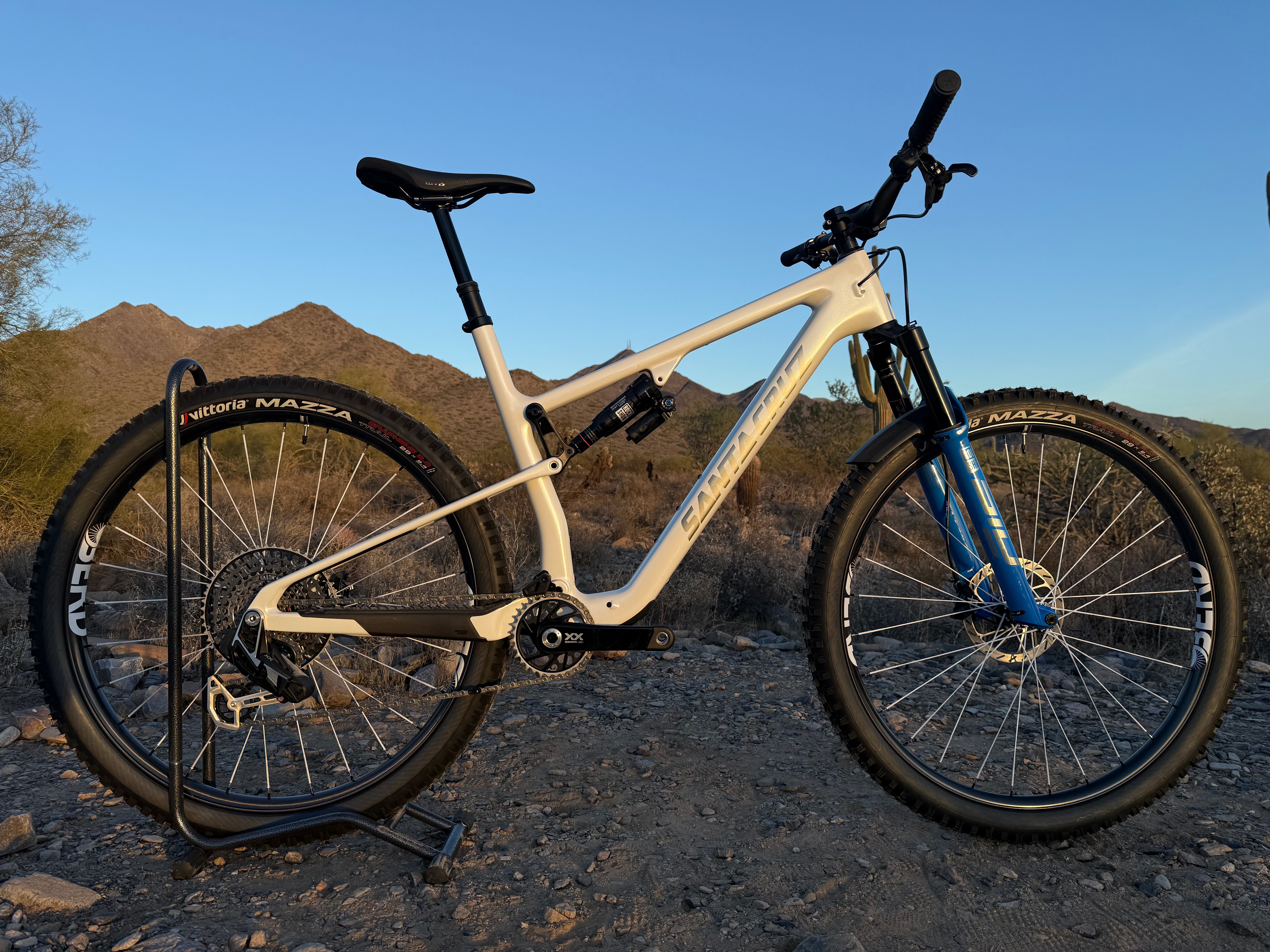 2024 Santa Cruz Blur 4 CC XX AXS TR Cross Country Bike
