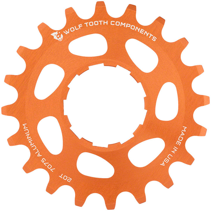 Piñón de aluminio Wolf Tooth de una sola velocidad - Compatible con cadenas de 3/32" de 20 dientes, color naranja