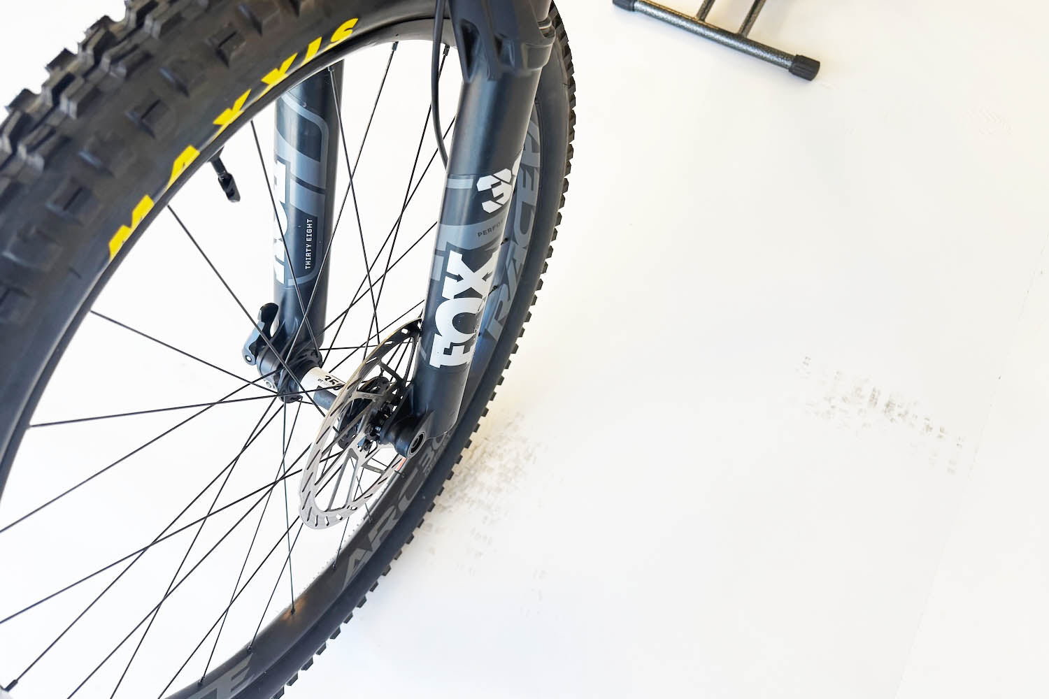 2024 Rocky Mountain Altitude Custom Build (Demo | RD260702)