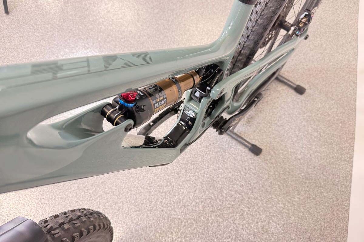 2025 Yeti SB135 T4 XX Transmission (Demo | YDM251126 )