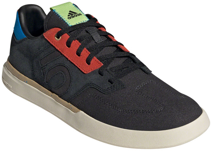 Zapatos planos Five Ten Sleuth para hombre, color negro/carbono/blanco maravilla, talla 11