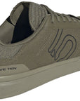 Zapatos planos de lona Five Ten Sleuth Deluxe para hombre, color oliva Focus/negro/verde órbita, talla 6.5