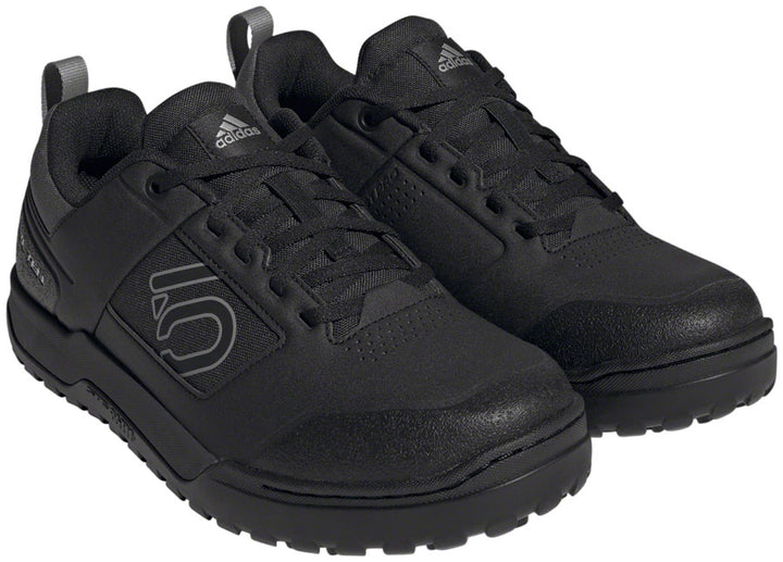 Zapatos planos Five Ten Impact Pro para hombre, color negro/gris tres/gris seis, talla 10.5