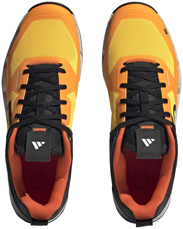 Zapatillas planas Five Ten Trailcross XT para hombre: dorado solar, negro intenso y naranja impacto 10