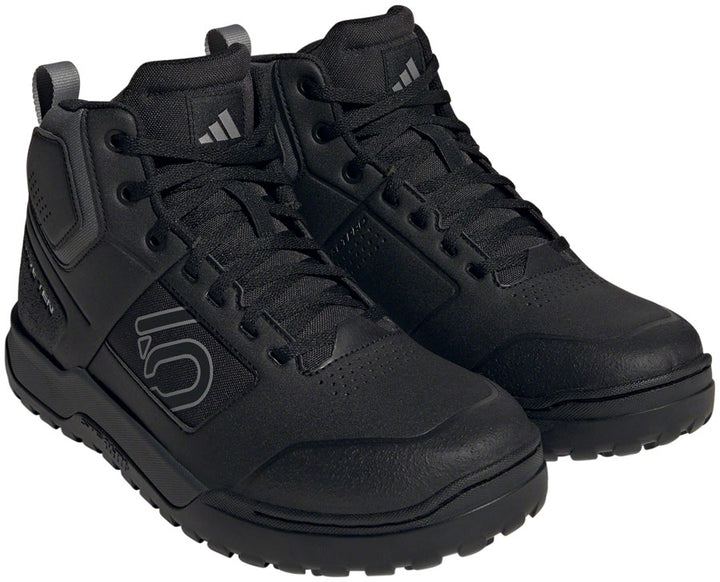 Zapatillas planas Five Ten Impact Pro Mid para hombre, color negro/gris tres/gris seis 10