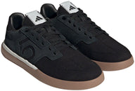 Zapatos planos Five Ten Sleuth para mujer, color negro/negro/goma, talla M2 9.5
