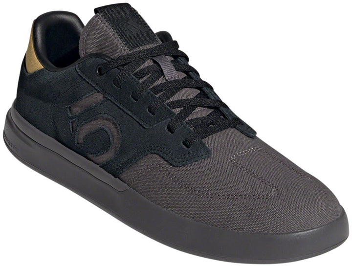 Zapatos planos Five Ten Sleuth para hombre, color negro/carbón/avena, talla 9.5
