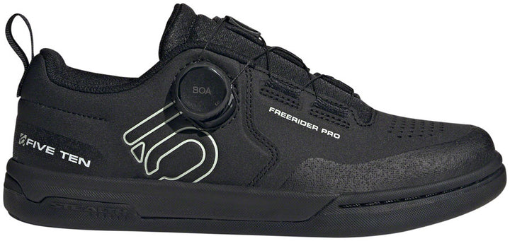 Zapatillas planas Five Ten Freerider Pro BOA para mujer, color negro básico/verde lino/blanco FTWR, talla 5.5