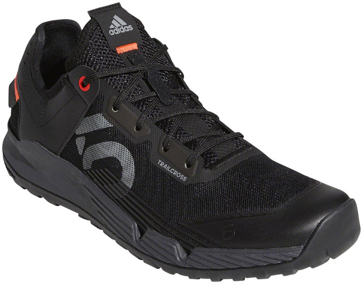 Zapatillas planas Five Ten Trailcross LT para hombre: negro básico, gris dos y rojo solar 6