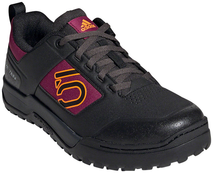 Zapatillas planas Five Ten Impact Pro para mujer, color negro intenso, naranja señal y baya potente 8