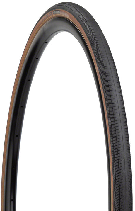 Neumático Teravail Rampart - 700 x 28 Tubeless Plegable Color tostado Compuesto ligero, flexible y rápido